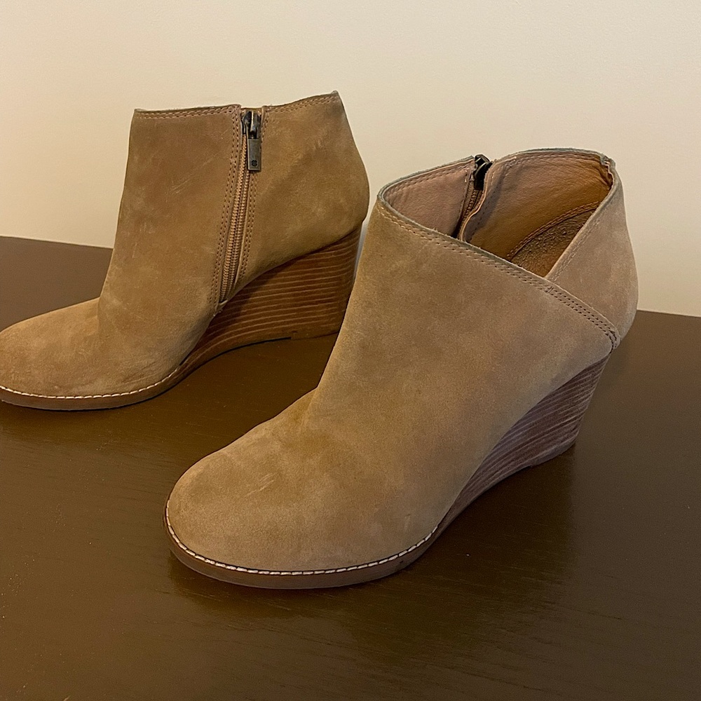 Lucky Brand booties size 8